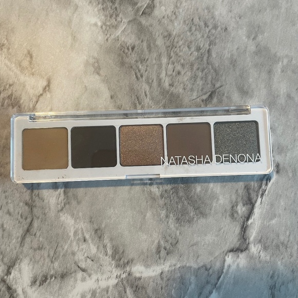 Eyeshadow Palette - Picture 1 of 2